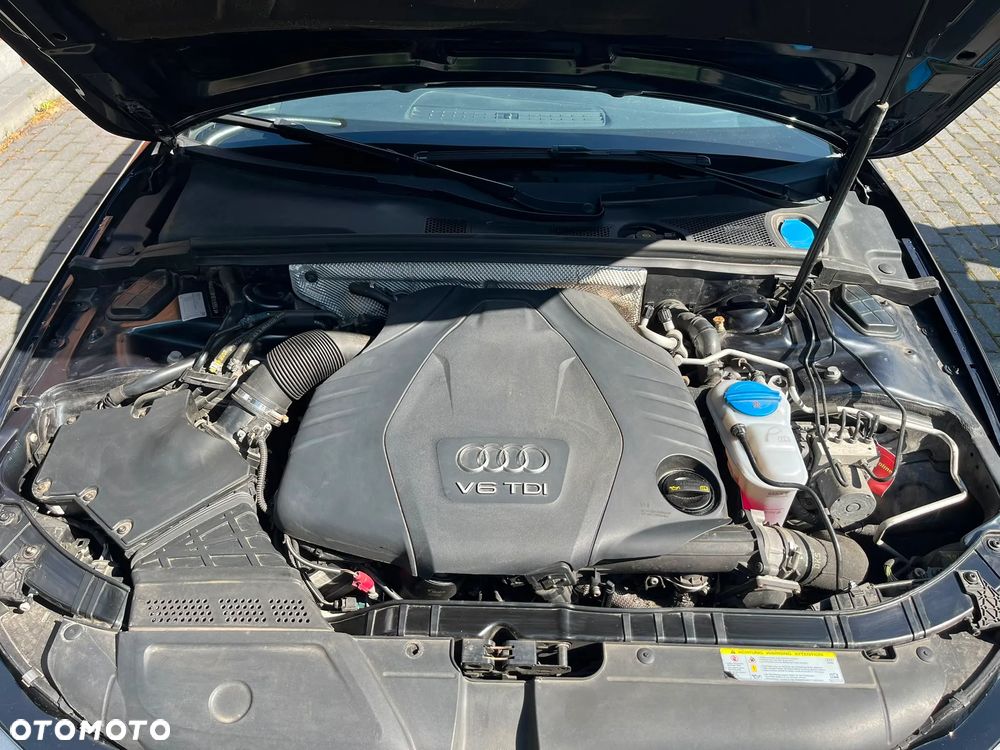 Audi A4 Avant 3.0 TDI Quattro S tronic - 14