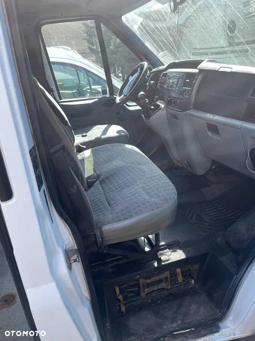 Ford Transit - 9