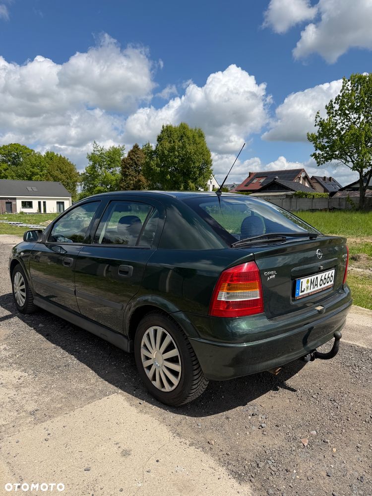 Opel Astra - 4