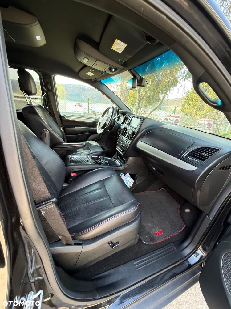 Dodge Grand Caravan 3.6 R/T - 6