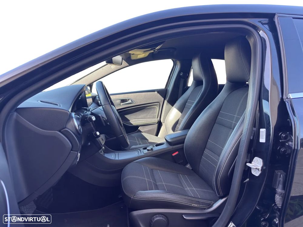 Mercedes-Benz A 180 7G-DCT Urban - 11