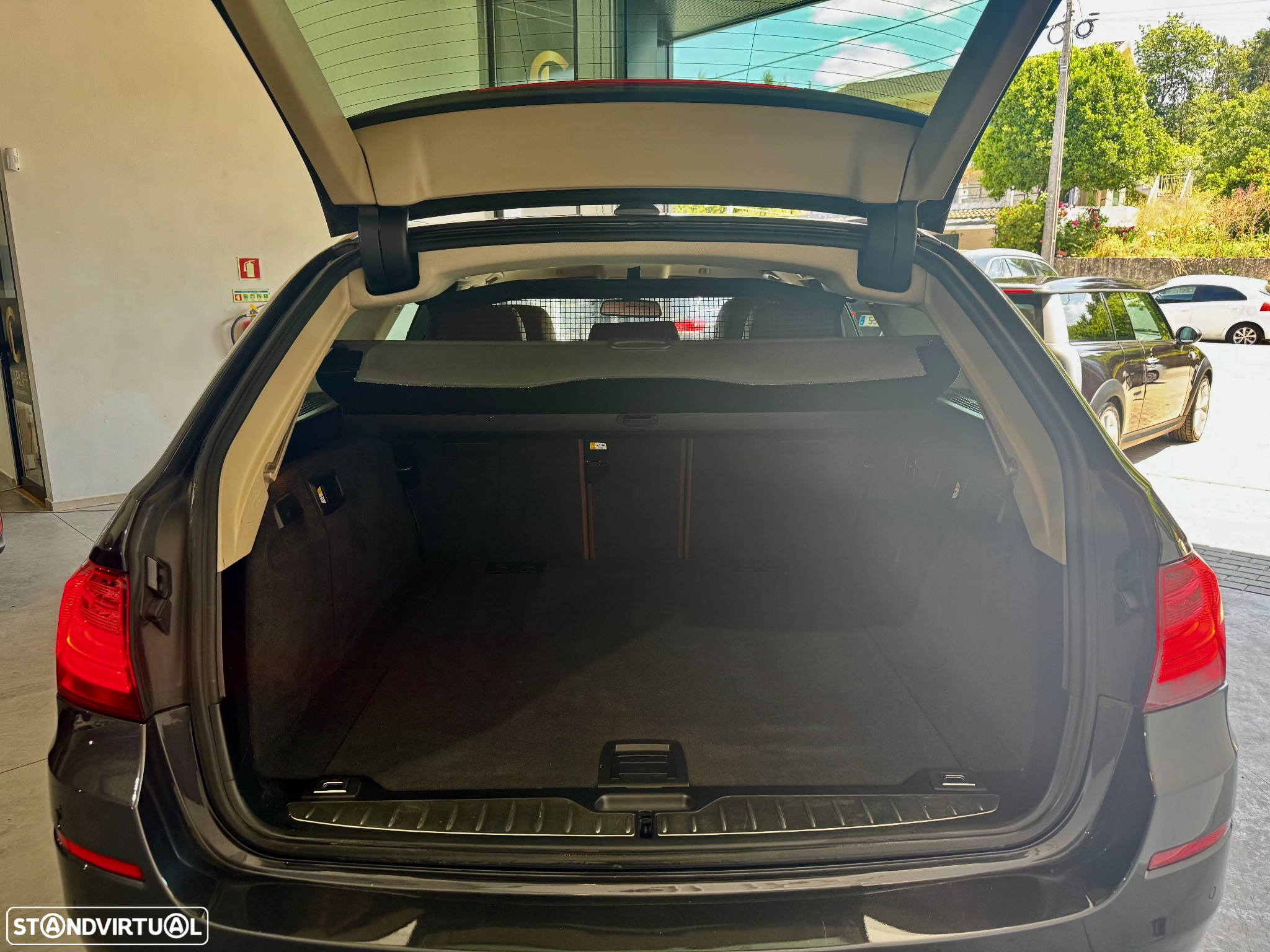 BMW 520 d Auto - 16