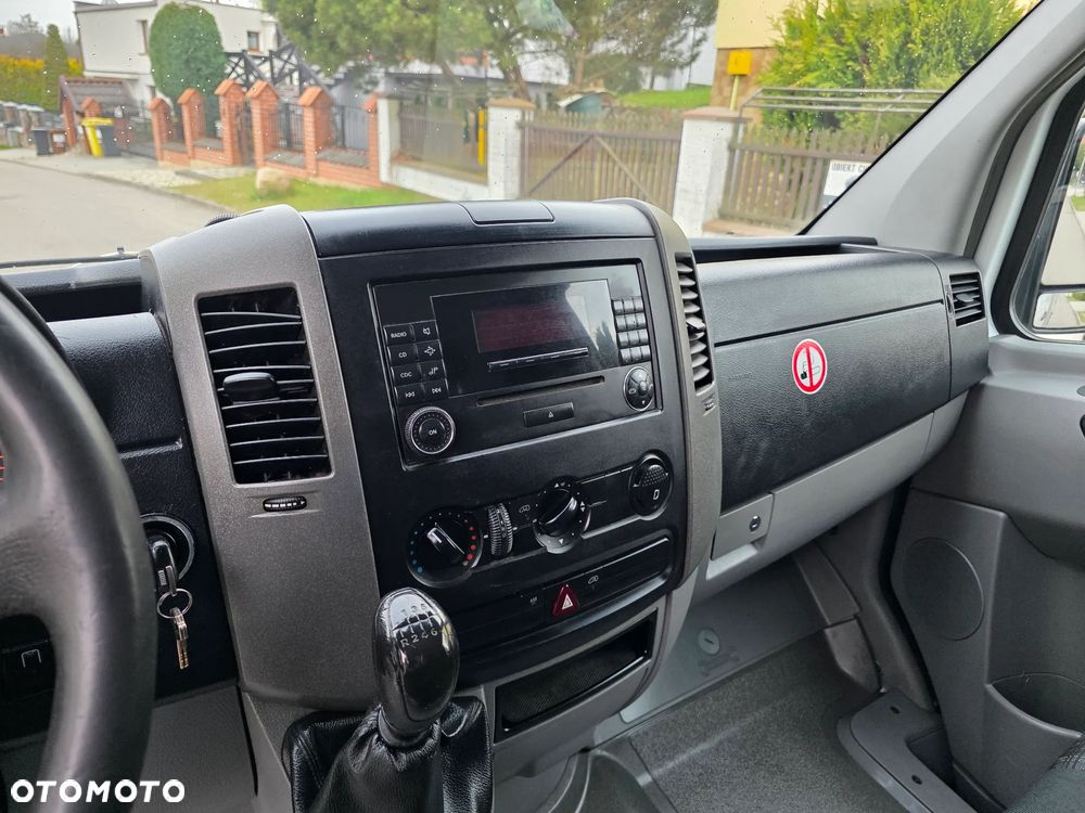 Mercedes-Benz SPRINTER - 15