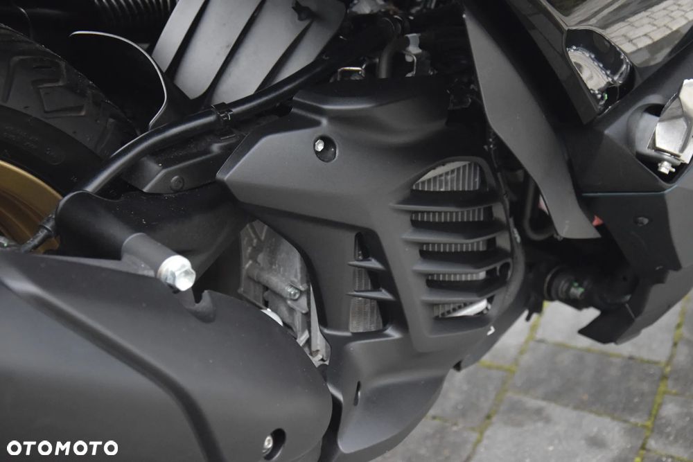 Yamaha X-max - 14
