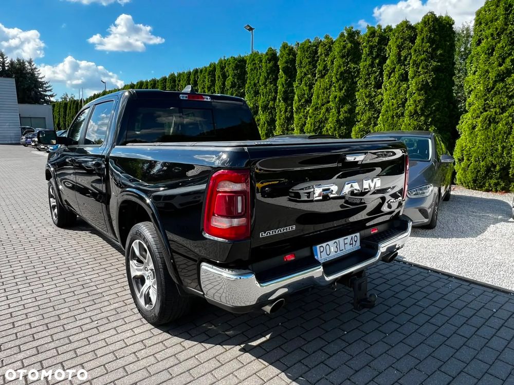 RAM 1500 5.7 Crew Cab Longbed Laramie Chrome - 8