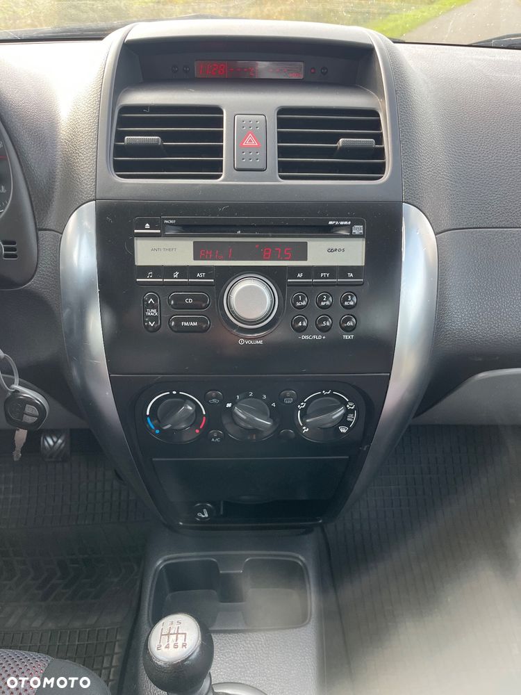 Suzuki SX4 - 25