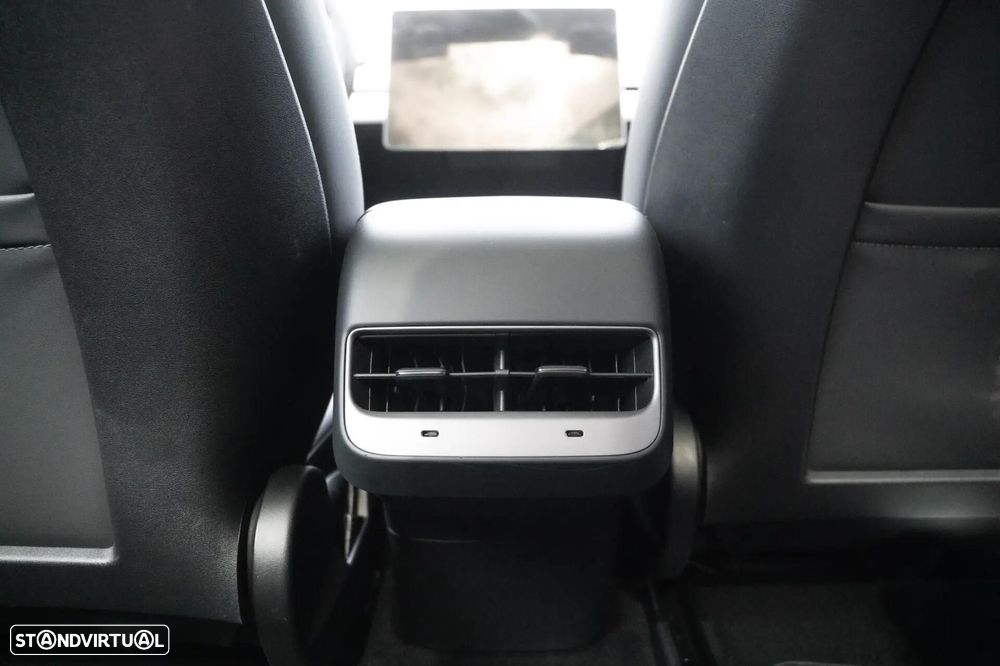 Tesla Model 3 Performance Dual Motor AWD - 27