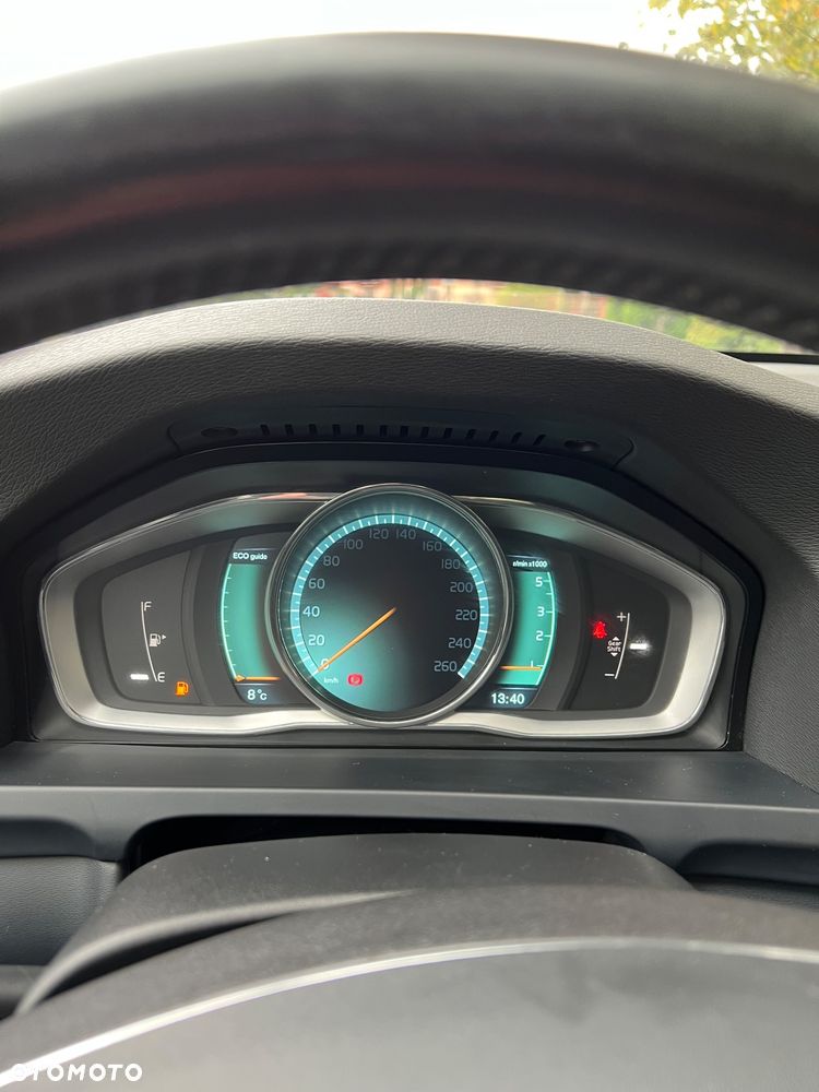 Volvo V60 D2 Summum - 11