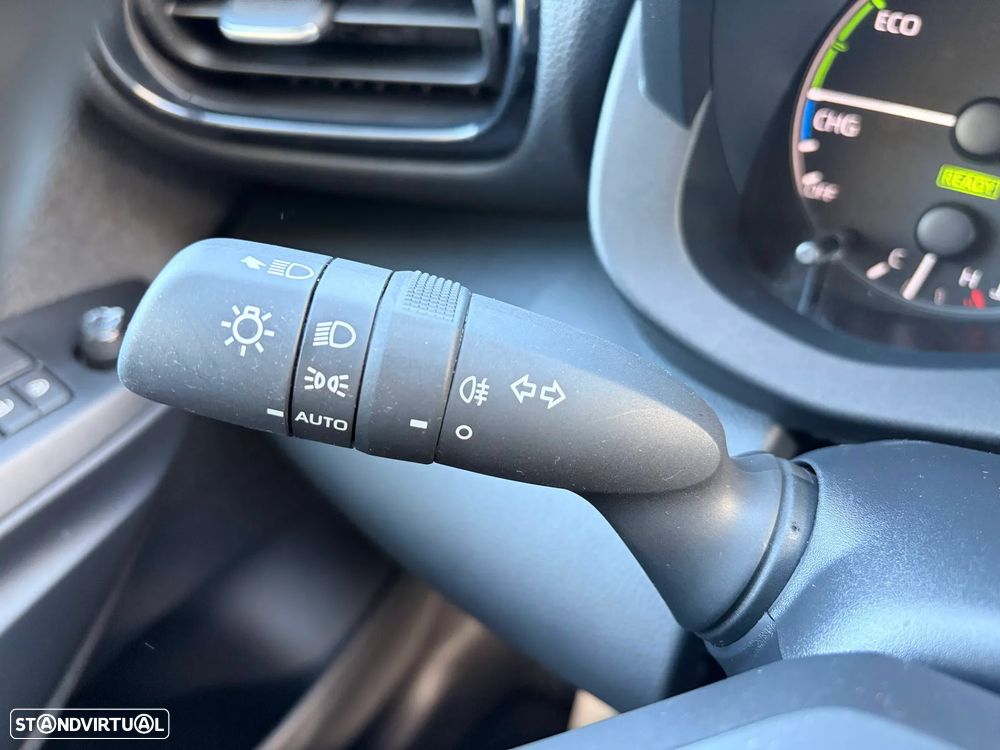 Toyota Yaris 1.5 HDF Comfort Plus - 23