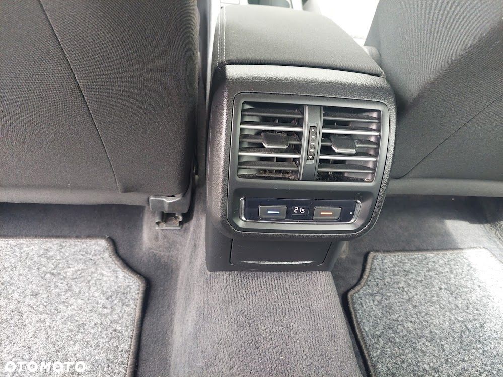 Volkswagen Passat 2.0 TDI BMT Comfortline - 8