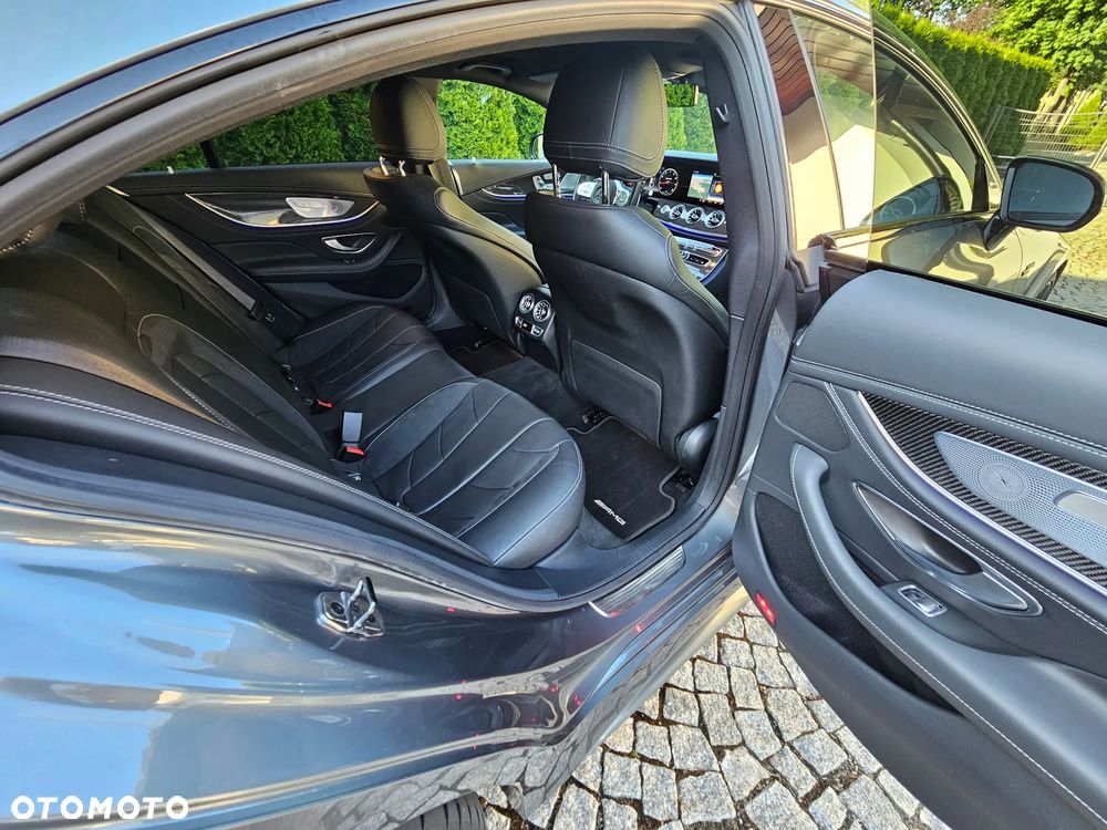 Mercedes-Benz CLS - 30