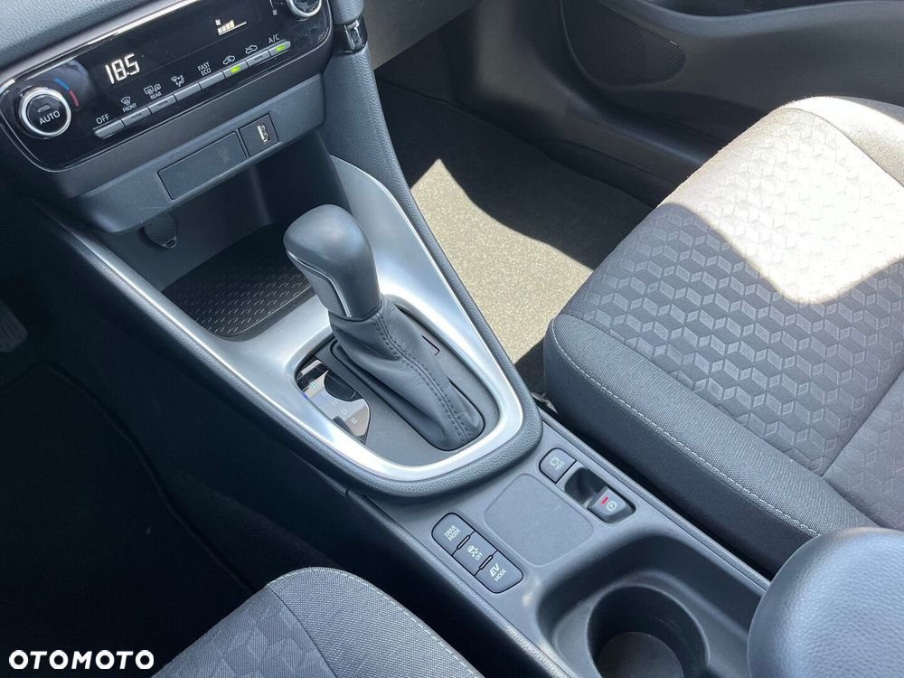 Toyota Yaris Hybrid 1.5 Comfort - 17