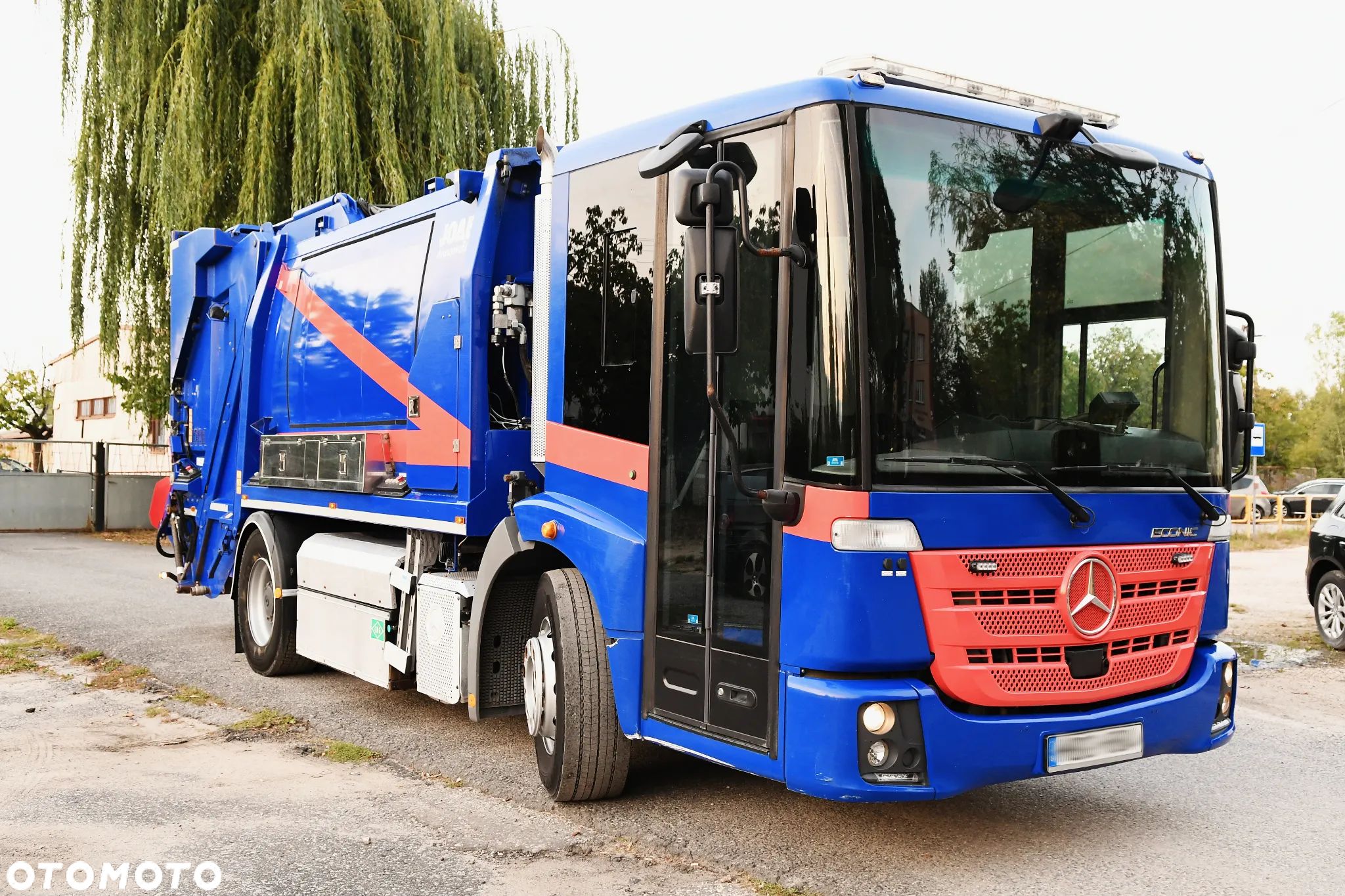 Mercedes-Benz ECONIC - 1