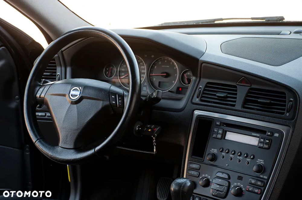 Volvo S60 2.4 Summum - 24