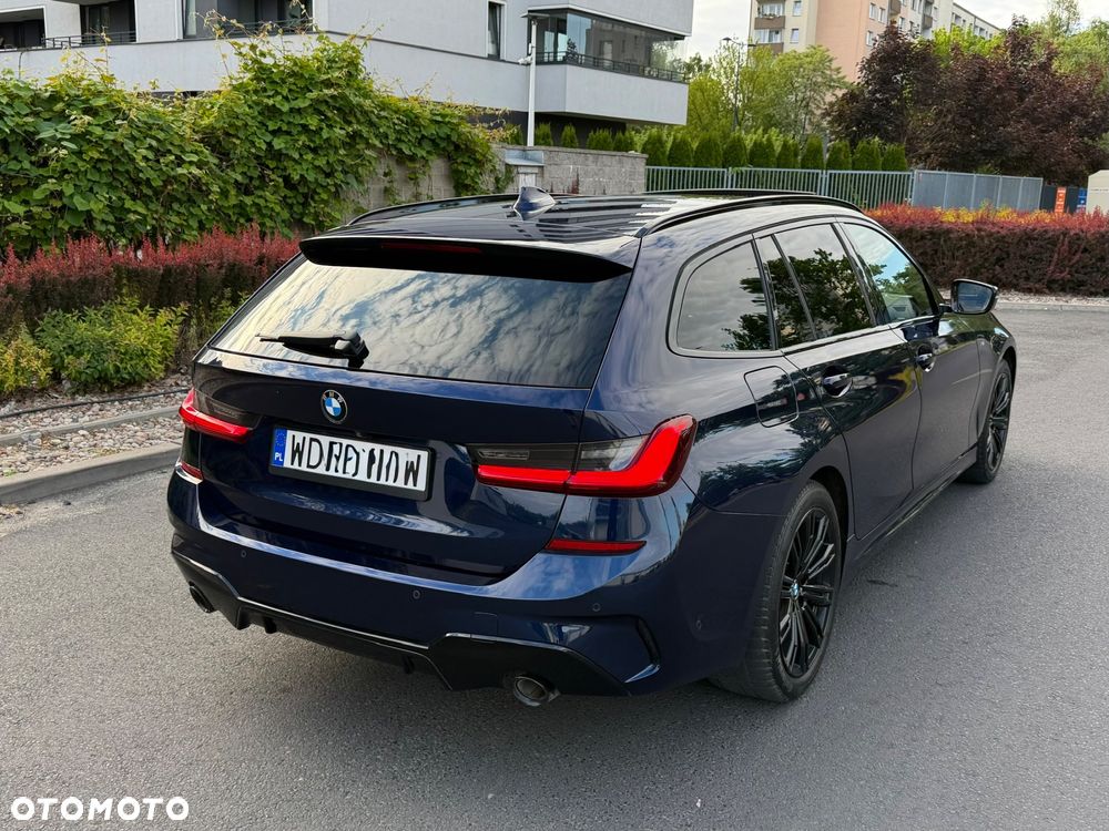 BMW Seria 3 330e M Sport - 32