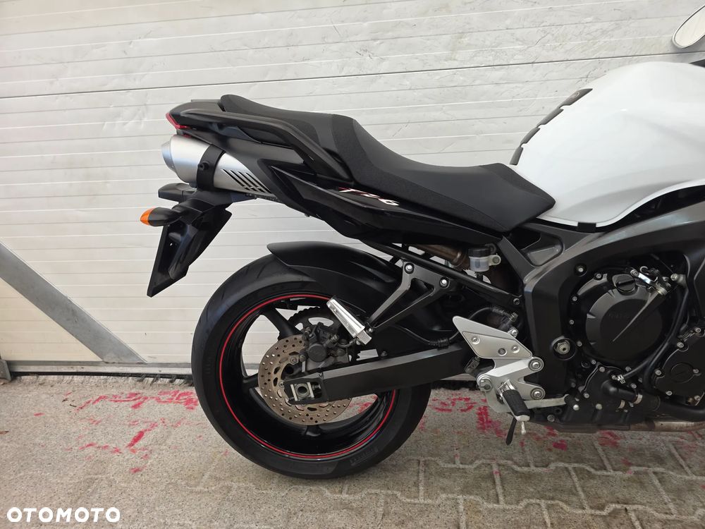 Yamaha FZ - 10