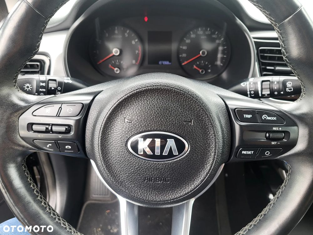 Kia Rio - 14
