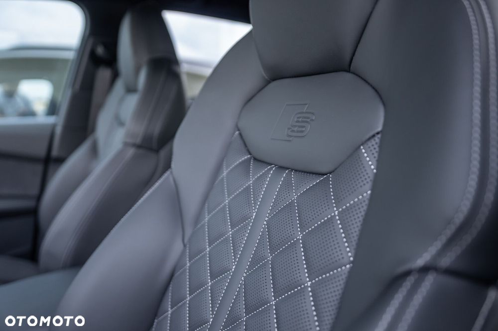 Audi Q7 - 10