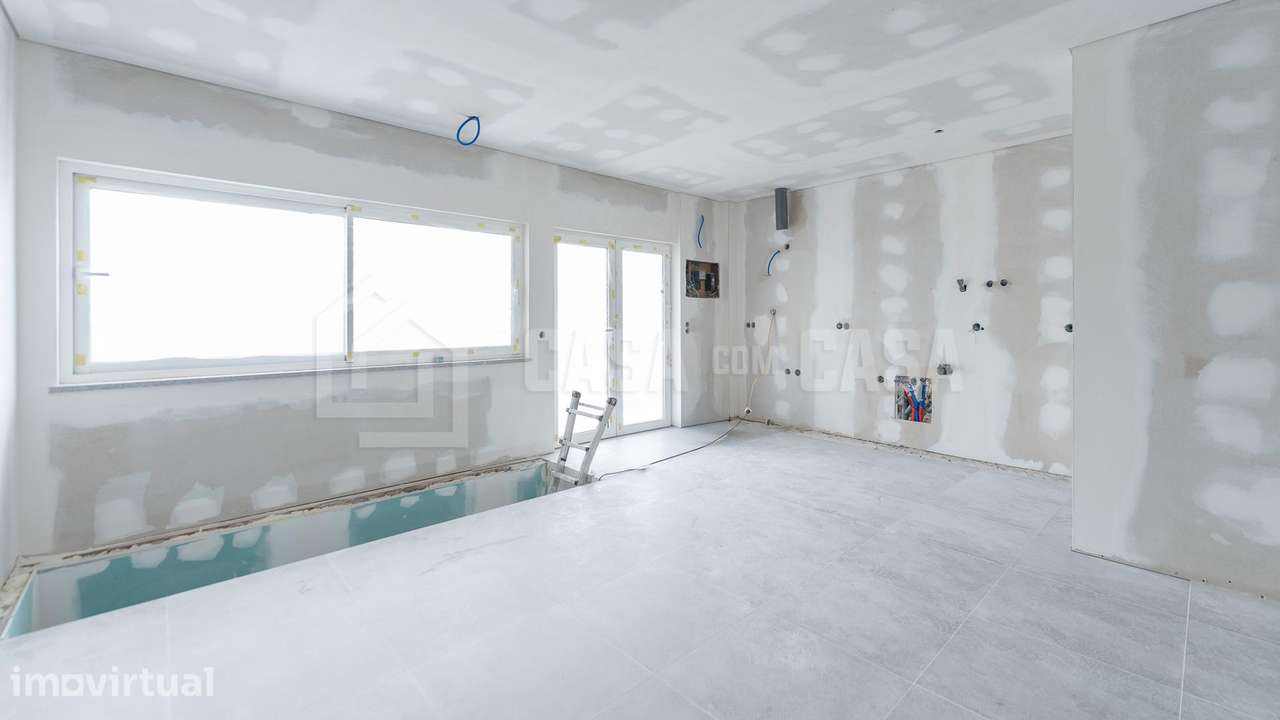 Apartamento T2+2 Duplex em Gumirães - Grande imagem: 3/10