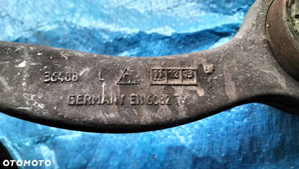 ZWROTNICA PIASTA WAHACZ WAHACZE CZUJNIK ABS ZAWIESZENIE LEWY PRAWY PRZÓD 6755835 6755836 BMW E65 - 8