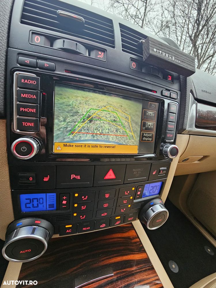 Volkswagen Touareg 3.0 V6 TDI DPF Tipt. Individual - 9