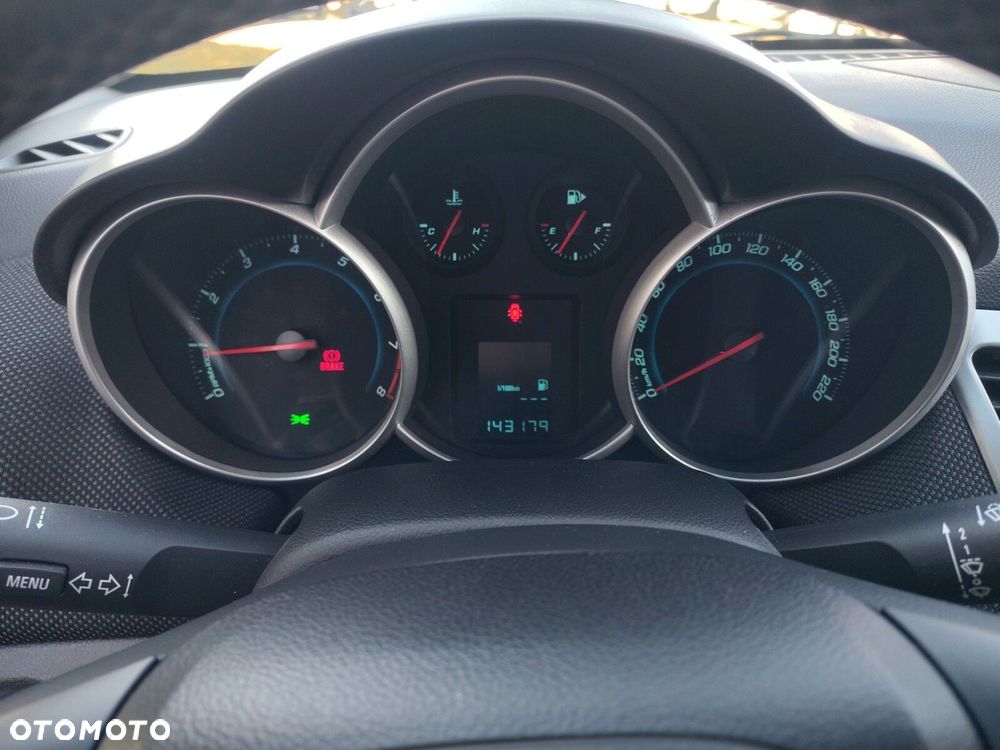 Chevrolet Cruze - 18
