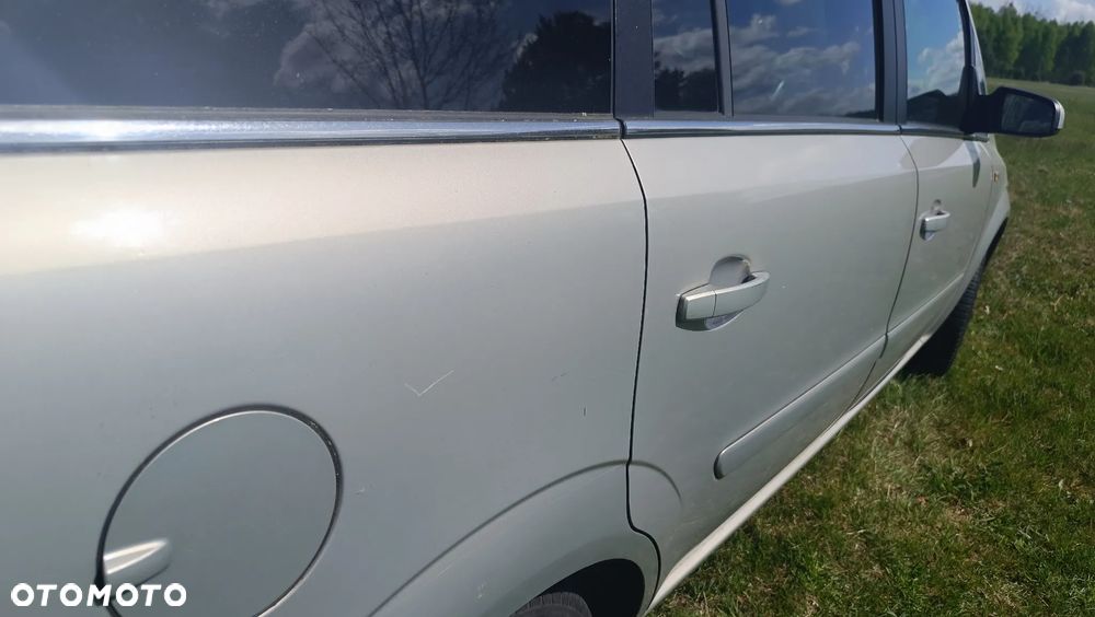 Opel Zafira 1.8 Cosmo - 15