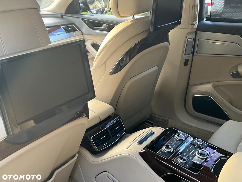 Audi A8 - 10