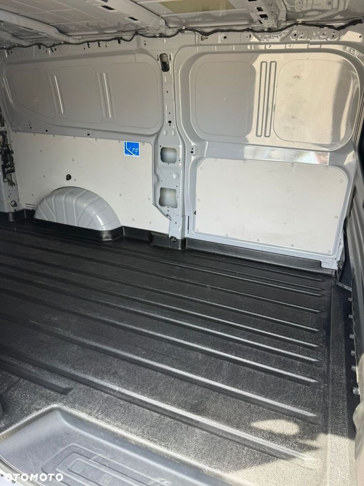 Volkswagen Transporter - 24