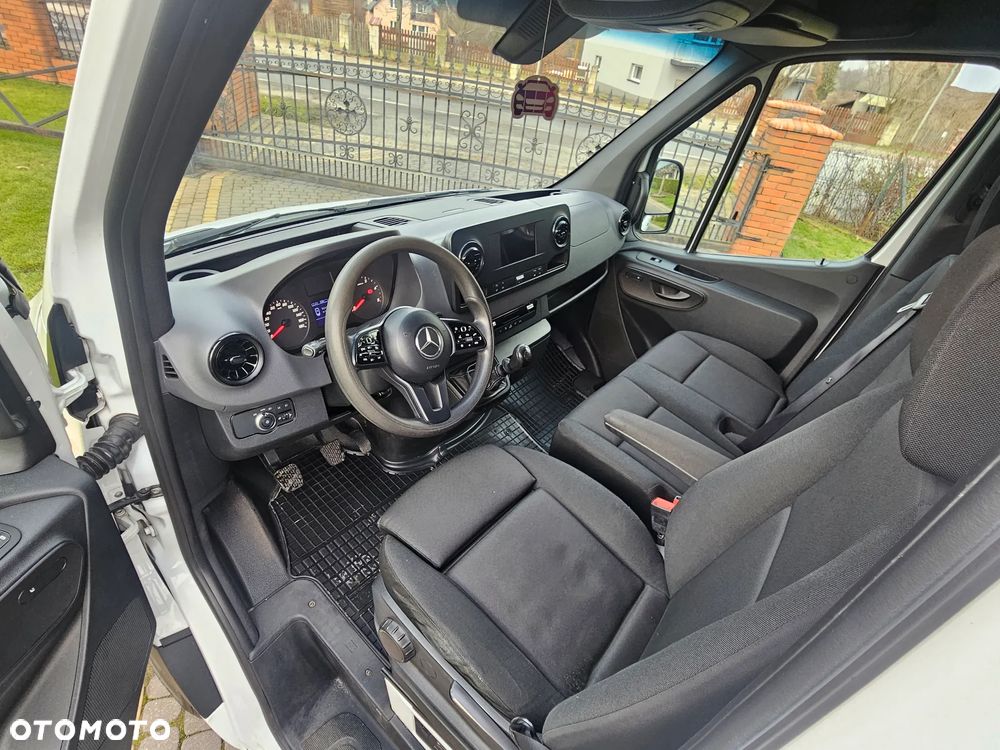 Mercedes-Benz Sprinter - 17