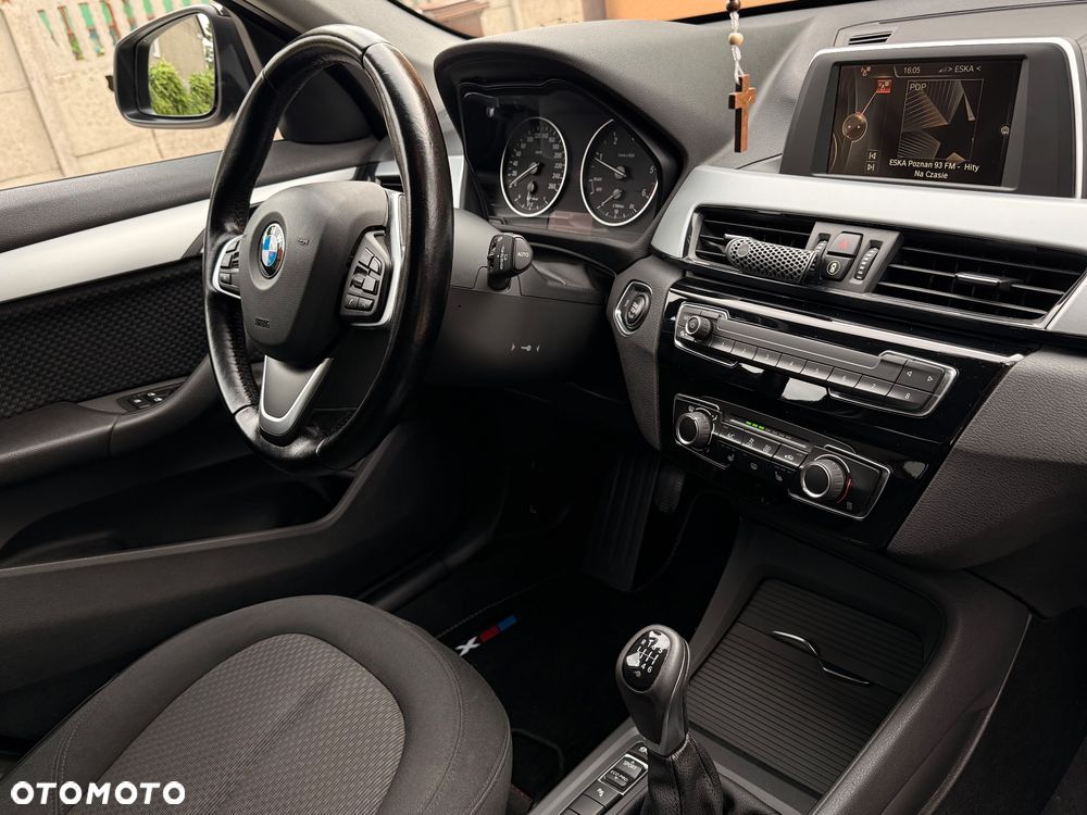 BMW X1 xDrive18d - 12