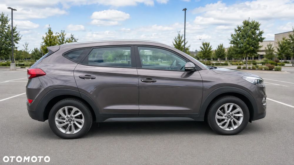 Hyundai Tucson 2.0 CRDI BlueDrive Style 2WD - 5