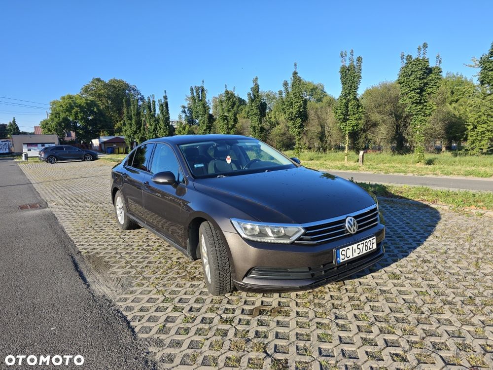 Volkswagen Passat - 2