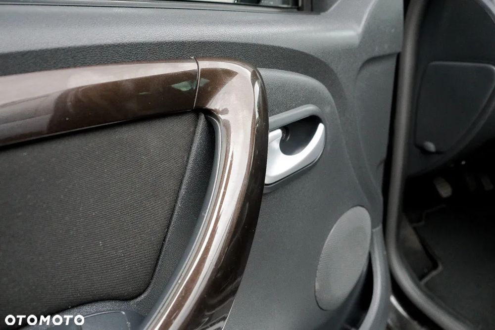 Dacia Duster 1.6 - 11