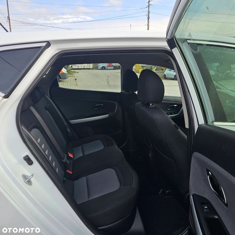 Kia Ceed - 14
