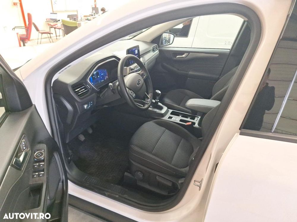 Ford Kuga 1.6 EcoBoost 2x4 Titanium - 11