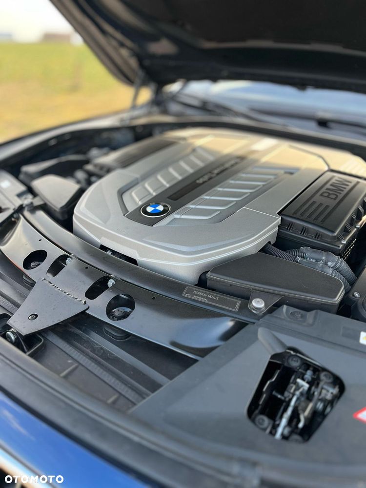 BMW Seria 7 760Li - 36