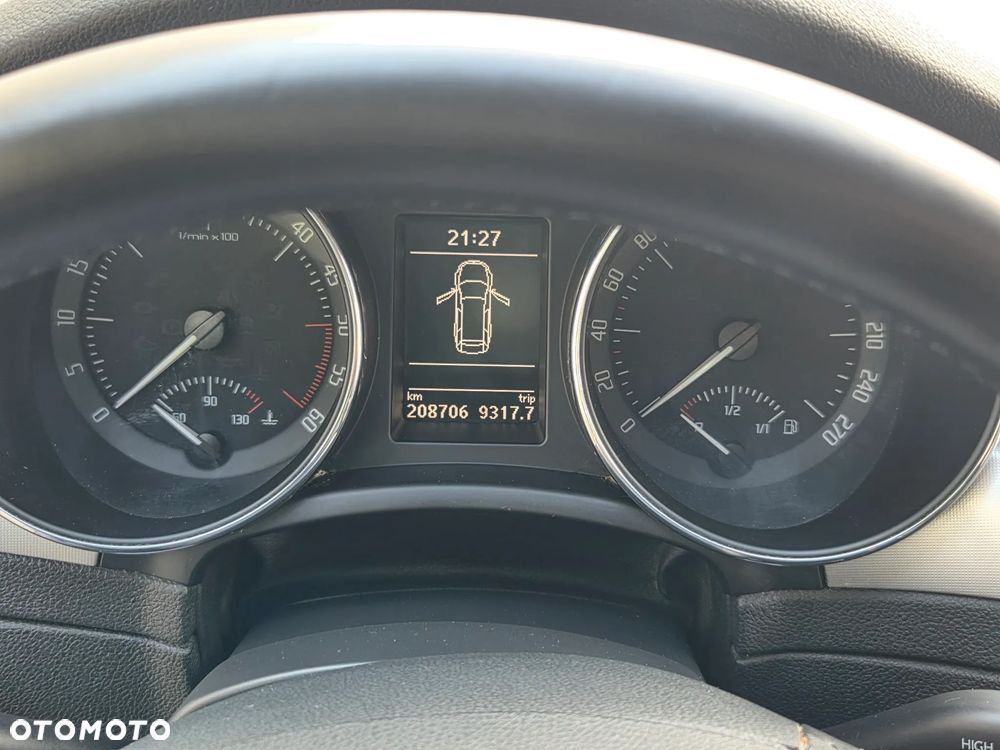 Skoda Superb 2.0 TDI PD Comfort - 33