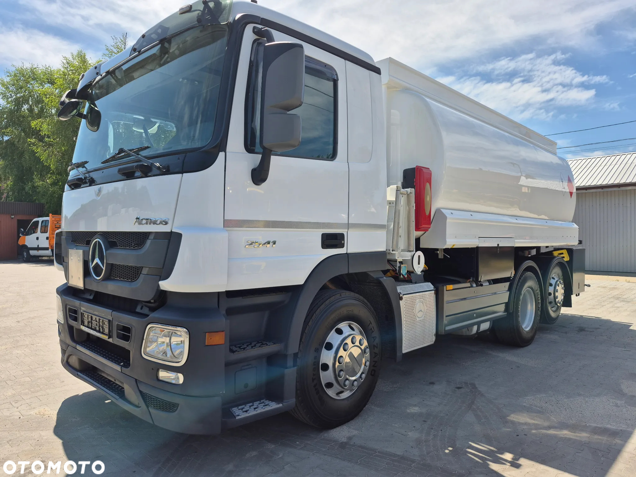 Mercedes-Benz AUTOCYSTERNA ACTROS 410 V6 - 8