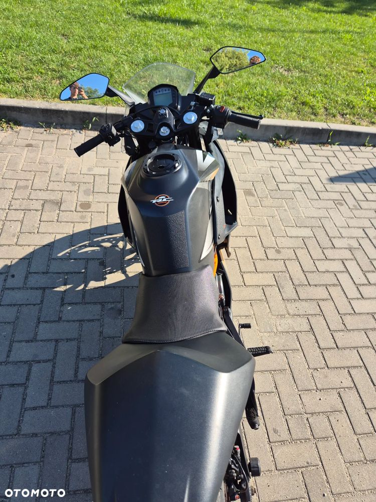 KTM RC 125 - 6