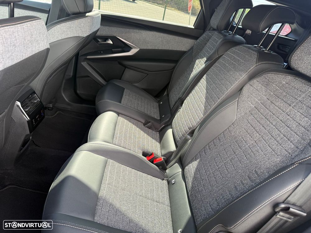 Peugeot 5008 1.2 Hybrid Allure e-DCS6 - 12