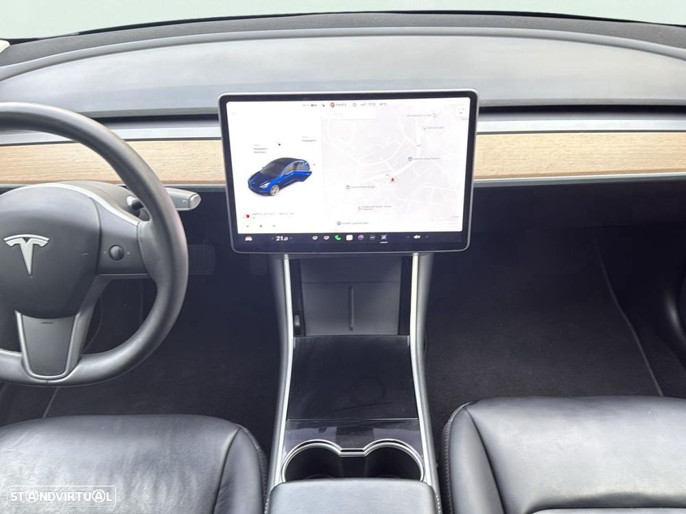 Tesla Model 3 - 10