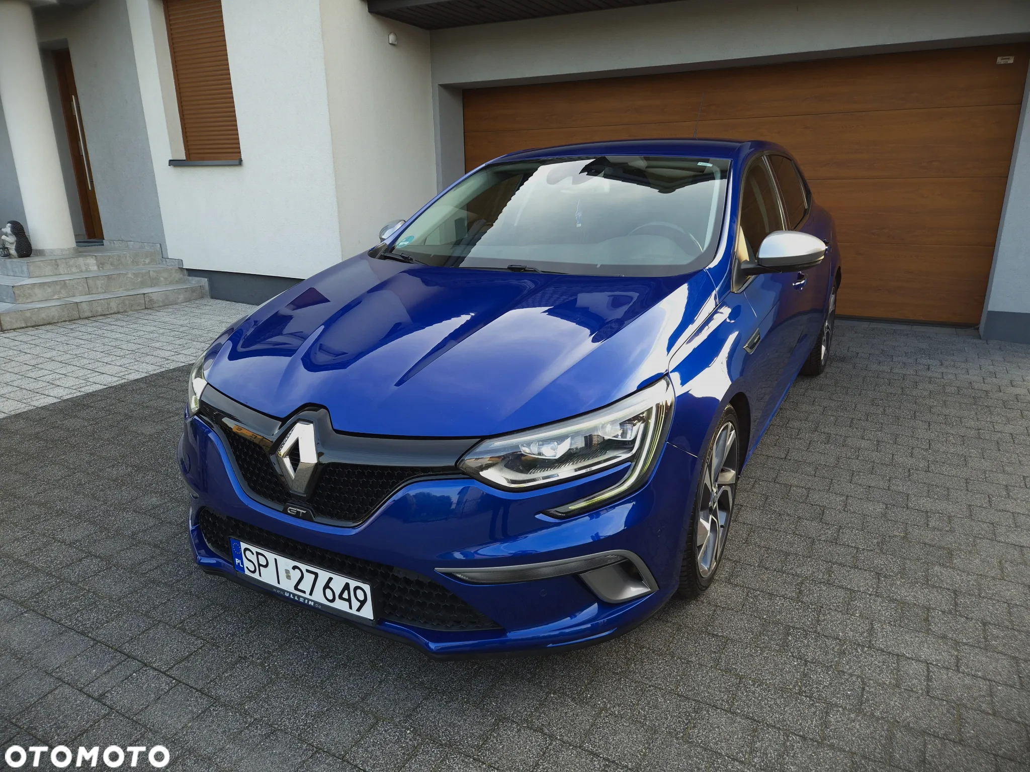 Renault Megane ENERGY TCe 205 EDC GT - 2