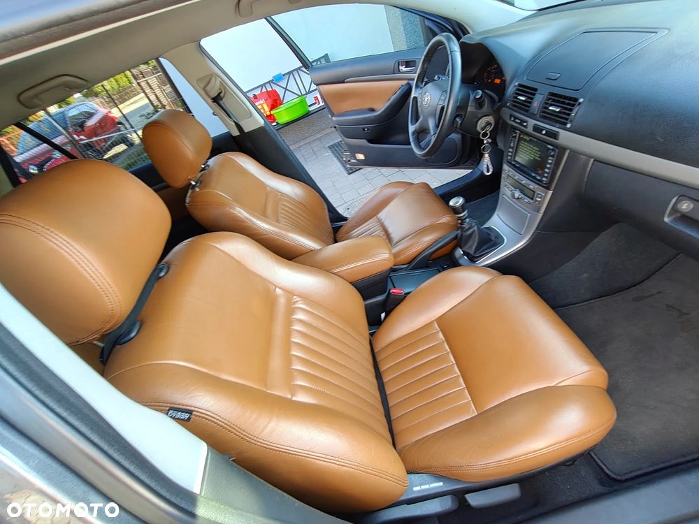 Toyota Avensis 2.0 D-4D Sol plus+NAVI - 23