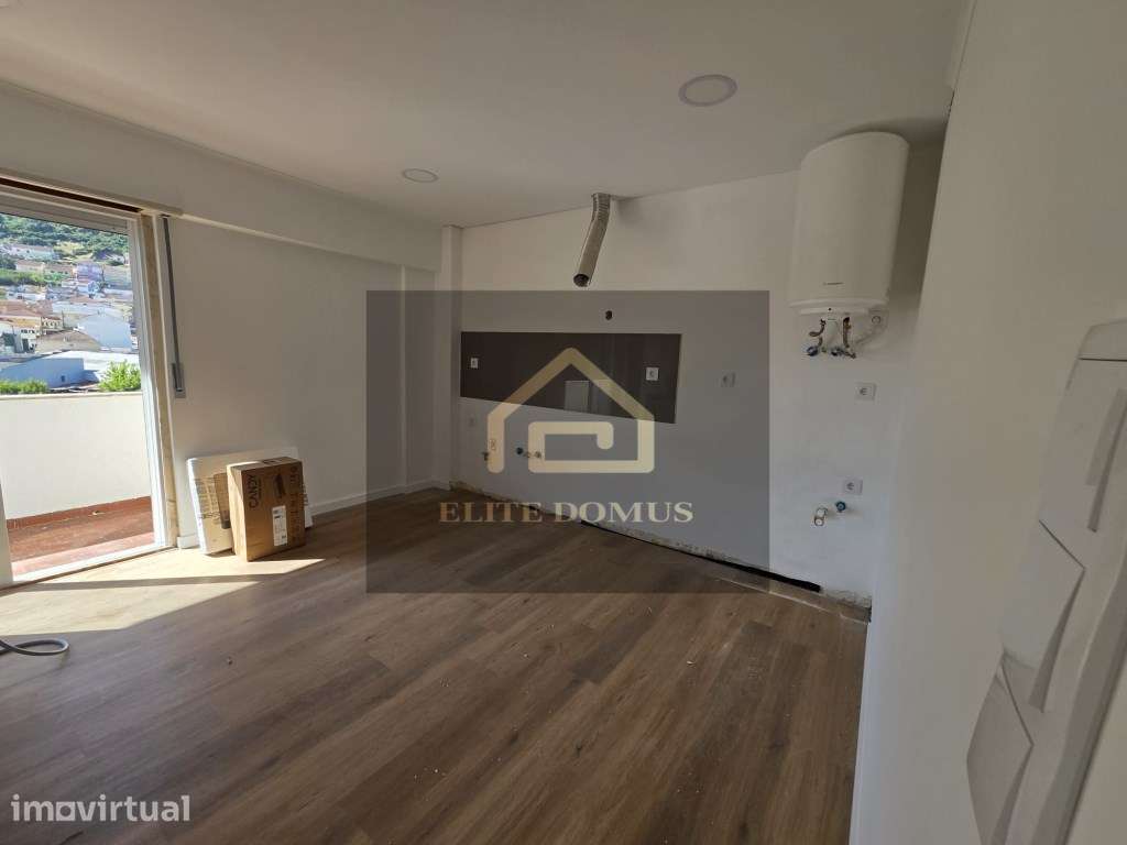 T1+1 Totalmente Remodelado Odivelas! - Grande imagem: 2/11