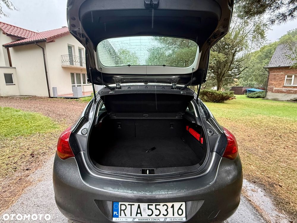 Opel Astra 1.7 CDTI Cosmo - 25
