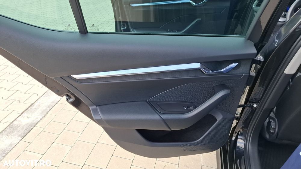 Skoda Octavia 2.0 TDI DSG 4X4 Style - 21