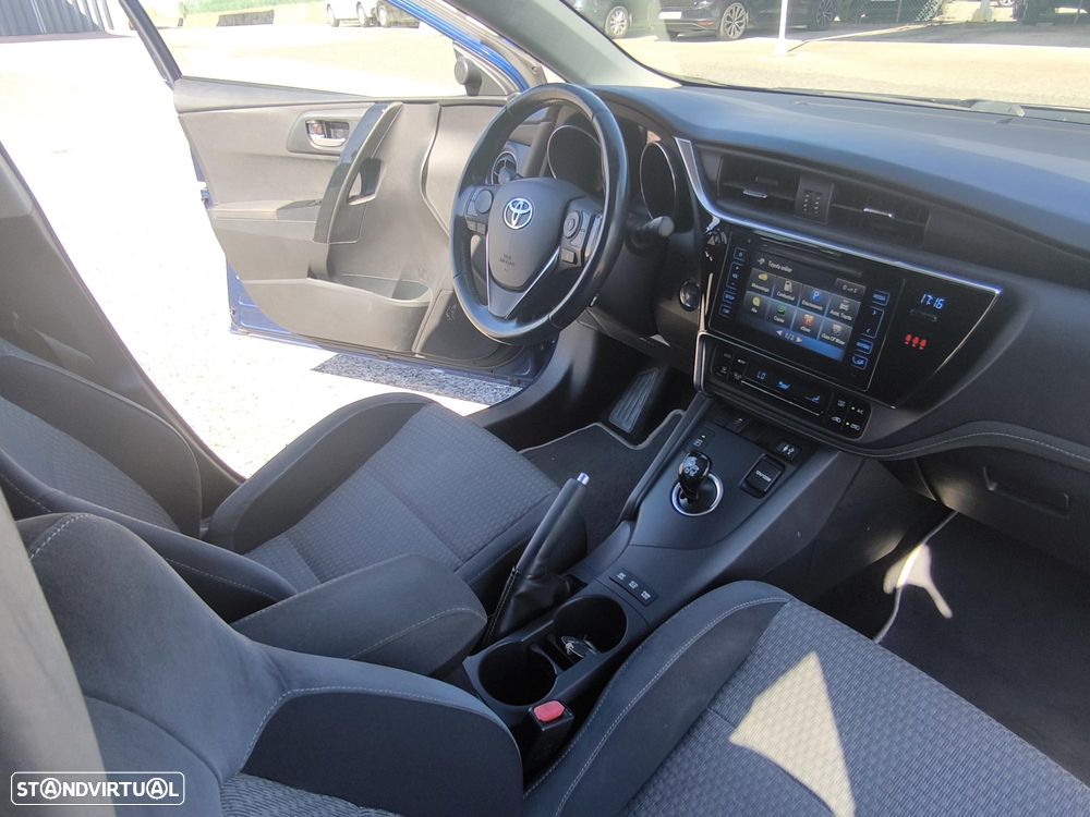 Toyota Auris 1.8 HSD Comfort +P.Sport+Navi - 11