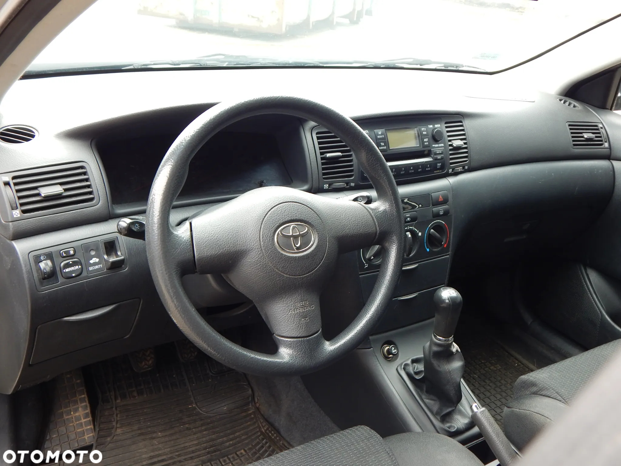 Toyota Corolla 1.8 CE - 24