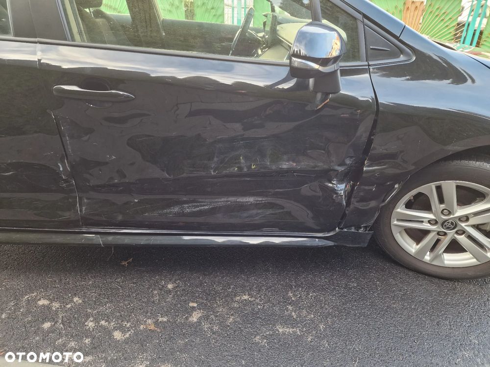 Toyota Corolla 1.8 Business Edition - 34